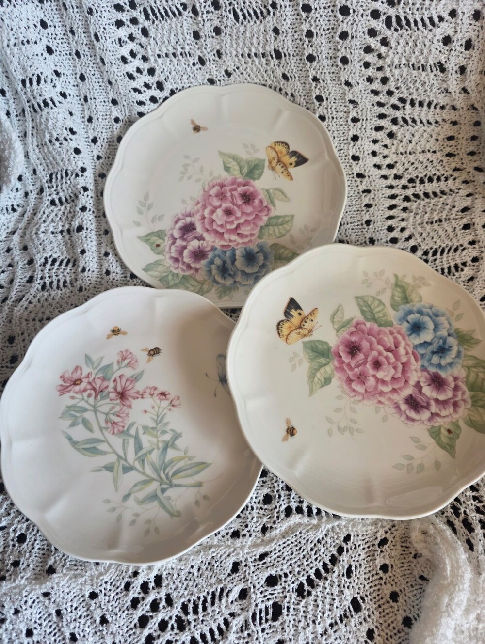 Lenox Butterfly Meadow Hydrangea and Swallowtail 3Pc. Salad Plate Set. - Picture 3 of 8